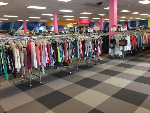 Thrift Store «Goodwill Retail Store & Donation Center», reviews and photos, 10 S Glebe Rd, Arlington, VA 22204, USA
