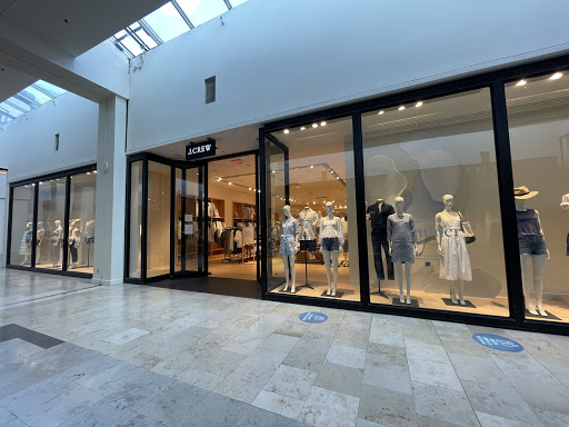 J.Crew, 4400 Sharon Rd #196, Charlotte, NC 28211, USA, 