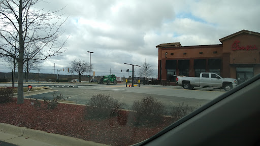 Fast Food Restaurant «Chick-fil-A», reviews and photos, 301 E Loop Rd, Wheaton, IL 60189, USA