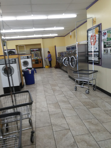 Laundromat «Fern Street Coin Laundry», reviews and photos, 2105 Fern St, San Diego, CA 92104, USA