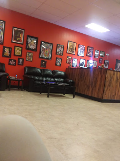 Tattoo Shop «Lucky Dice Tattoos Westgate», reviews and photos, 127 S Blackstock Rd, Spartanburg, SC 29301, USA
