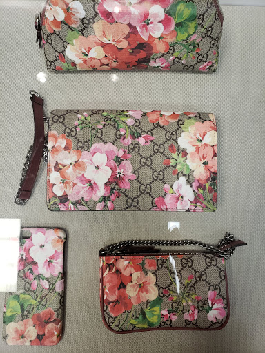 Boutique «Gucci Outlet», reviews and photos, 50 Hartz Way, Secaucus, NJ 07094, USA