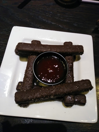 Red Robin Gourmet Burgers and Brews image