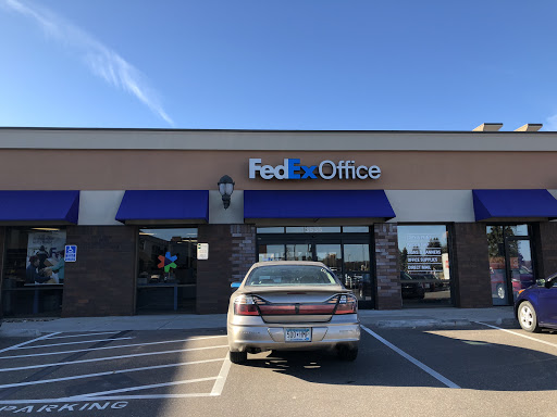 Print Shop «FedEx Office Print & Ship Center», reviews and photos, 3535 Hazelton Rd, Edina, MN 55435, USA