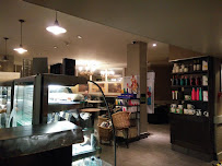 Atmosphère du Restaurant servant le petit-déjeuner Starbucks à Versailles - n°9