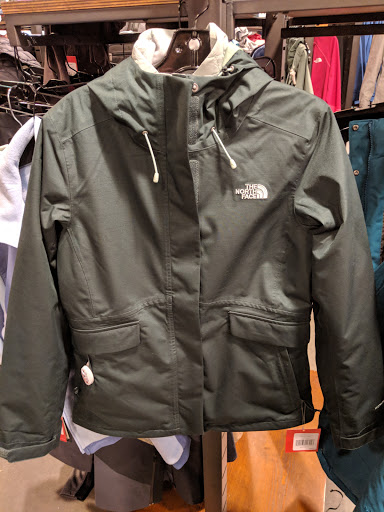 Clothing Store «The North Face Outlet», reviews and photos, 8225 Vineland Ave, Orlando, FL 32831, USA