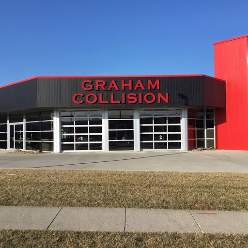 Auto Body Shop «Graham Body Shop», reviews and photos, 5913 Meredith Dr, Des Moines, IA 50322, USA