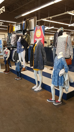 Clothing Store «Old Navy», reviews and photos, 30 International Dr S, Flanders, NJ 07836, USA