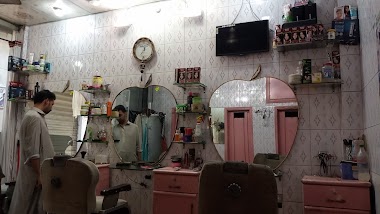 Police Chowki, Formulli