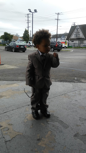 Beauty Supply Store «Beauty Supply Warehouse Oakland», reviews and photos, 925 W Grand Ave, Oakland, CA 94607, USA