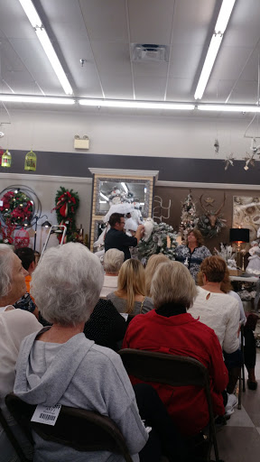 Shopping Mall «Watson Glen Shopping Center», reviews and photos, 209 S Royal Oaks Blvd, Franklin, TN 37064, USA