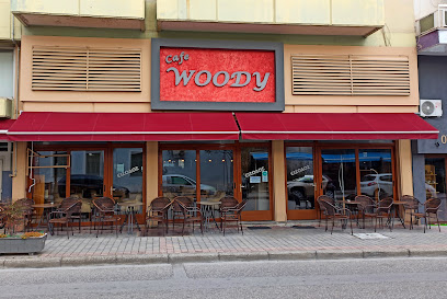 Woody Cafe