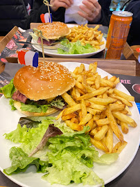 Hamburger du Restauration rapide French Cantine O'Parinor I Basserie I Burger à Aulnay-sous-Bois - n°14