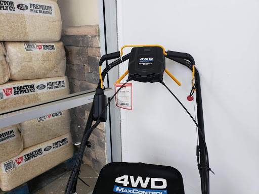 Home Improvement Store «Tractor Supply Co.», reviews and photos, 6881 Cameron Blvd, Gilroy, CA 95020, USA