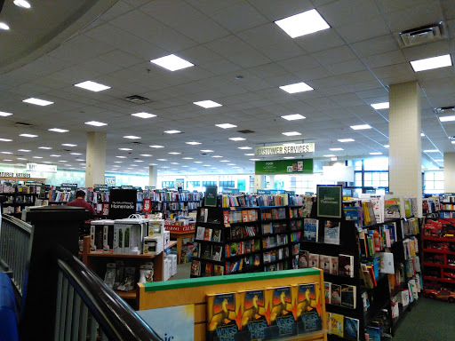 Book Store «Barnes & Noble», reviews and photos, 1245 NY-300, Newburgh, NY 12550, USA