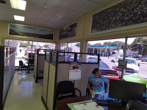 Used Car Dealer «Bluebonnet Chrysler Dodge», reviews and photos, 547 S Seguin Ave, New Braunfels, TX 78130, USA