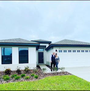 Eulalio Martinez - Realtor - Sells Florida Homes 7940 Via Dellagio Way Suite 100, Orlando, FL 32819