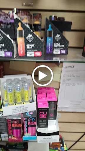 Tobacco Shop «Eric Smoke Shop», reviews and photos, 2270 N 75th Ave, Phoenix, AZ 85035, USA