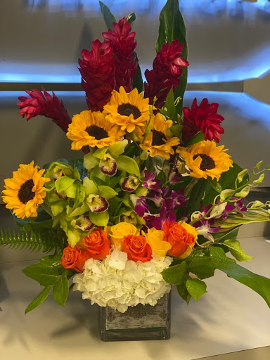 Florist «Brickell Avenue Flowers & Gifts», reviews and photos, 701 Brickell Ave, Miami, FL 33131, USA