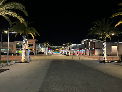 Movie Theater «Cobb Daytona Luxury Theatres», reviews and photos, 1850 Legend lane E100, Daytona Beach, FL 32114, USA