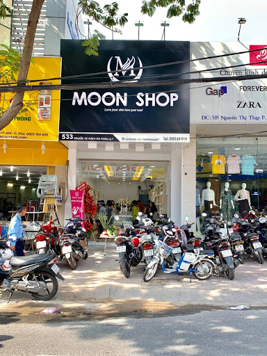Moon Shop Quận 7