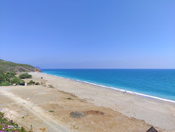 Yanısli Cave Plajı'in fotoğrafı biraz temiz temizlik seviyesi ile