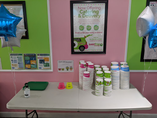 Frozen Yogurt Shop «sweetFrog», reviews and photos, 34 Shunpike Rd #28, Cromwell, CT 06416, USA