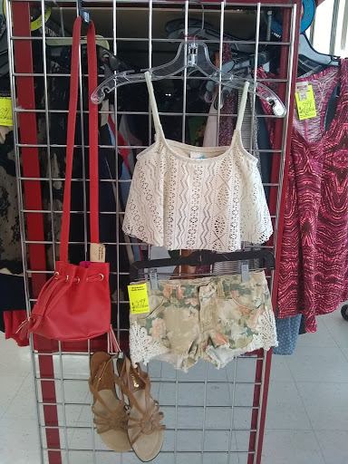 Thrift Store «Red Racks Thrift Store», reviews and photos, 1711 N Glenstone Ave, Springfield, MO 65803, USA