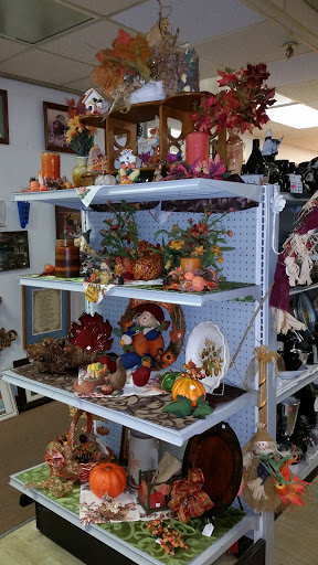 Thrift Store «H2O Help & Hope To Others», reviews and photos, 451 SE Maple St, Dallas, OR 97338, USA