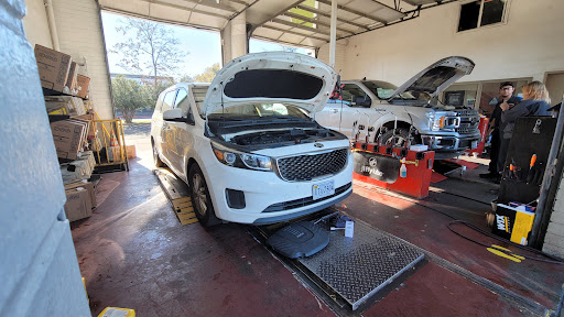 Oil Change Service «Jiffy Lube», reviews and photos, 229 E St, Marysville, CA 95901, USA