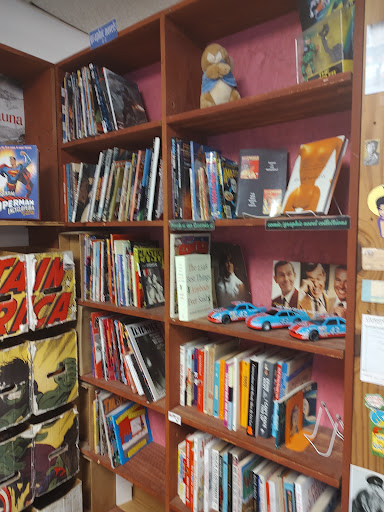 Used Book Store «Nice Price Books», reviews and photos, 3106 Hillsborough St, Raleigh, NC 27607, USA