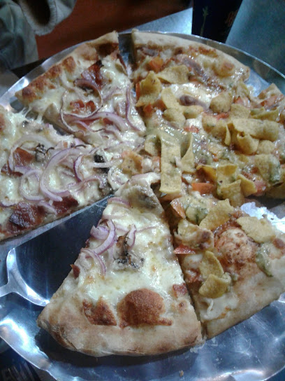 Jeno´s Pizza, Santa Isabel Sur, Antonio Narino