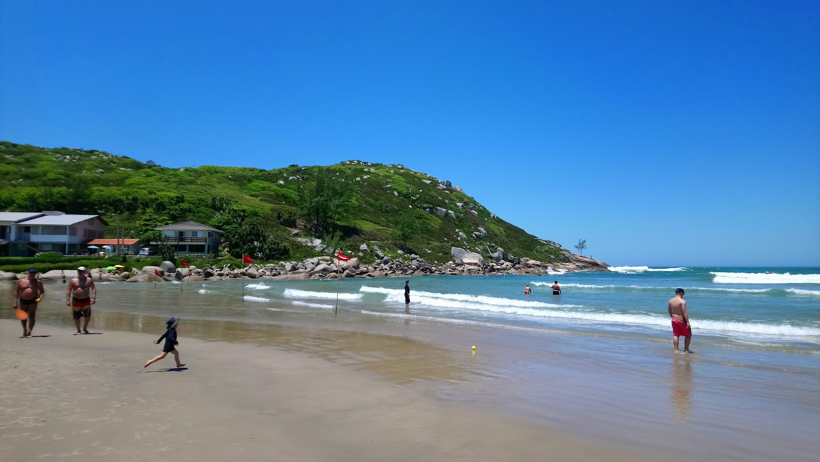 Praia de Itapiruba Sul的照片 带有细腻的米色沙子表面