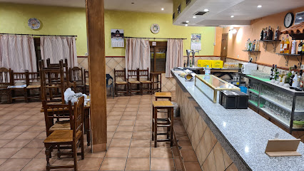 Bar Alvarez - C. Gral. Mola, 17, 10331 Carrascalejo, Cáceres, Spain