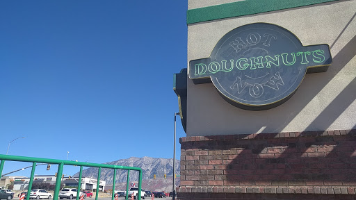 Bakery «Krispy Kreme Doughnuts», reviews and photos, 417 W University Pkwy, Orem, UT 84057, USA