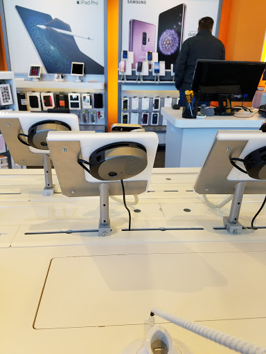 Cell Phone Store «AT&T Authorized Retailer», reviews and photos, 5 S Morehall Rd #300, Malvern, PA 19355, USA