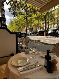 Atmosphère du Restaurant L'Alma à Paris - n°6