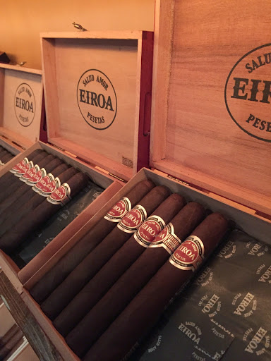 Cigar Shop «Spring Street Cigars», reviews and photos, 208 N Spring St, Tupelo, MS 38804, USA