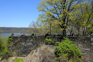 Fort Tryon Park image