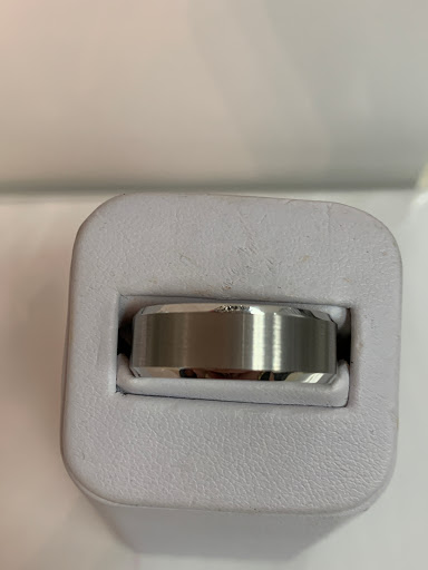 Jewelry Store «J & L Jewelry», reviews and photos, 1823 Ximeno Ave, Long Beach, CA 90815, USA