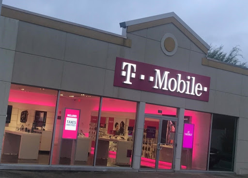 T-Mobile, 905 Mt Pleasant St, New Bedford, MA 02745, USA, 