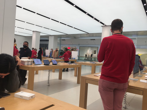 Apple Sherman Oaks image