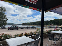 Atmosphère du Restaurant français Restaurant Vue sur Lac Montsauche-les-Settons - La Sentinelle des Settons - n°12