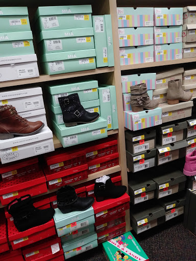 Shoe Store «Shoe Dept.», reviews and photos, 4398 Dallas Fort Worth Turnpike #101, Dallas, TX 75211, USA