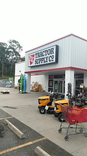 Home Improvement Store «Tractor Supply Co.», reviews and photos, 5743 W Tennessee St, Tallahassee, FL 32304, USA