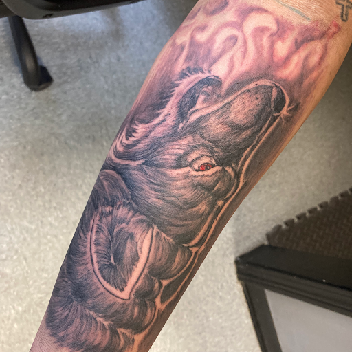 Explore alien tattoo ideas, creative tattoo ideas in Newington, available at 917ink Tattoo