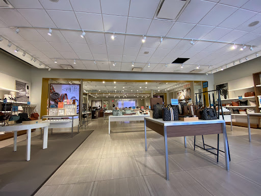 Shopping Mall «Desert Hills Premium Outlets», reviews and photos, 48400 Seminole Dr, Cabazon, CA 92230, USA