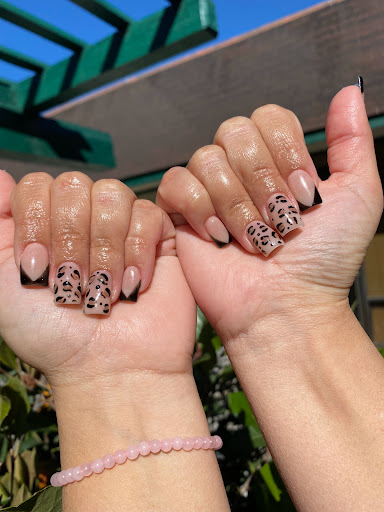 Desert Rose Salon image