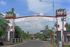 Gapura Perbatasan Subang-Indramayu image