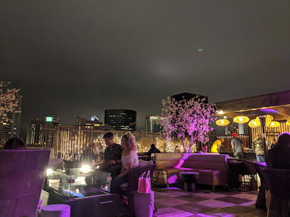 5th and Sky Roof Top Lounge